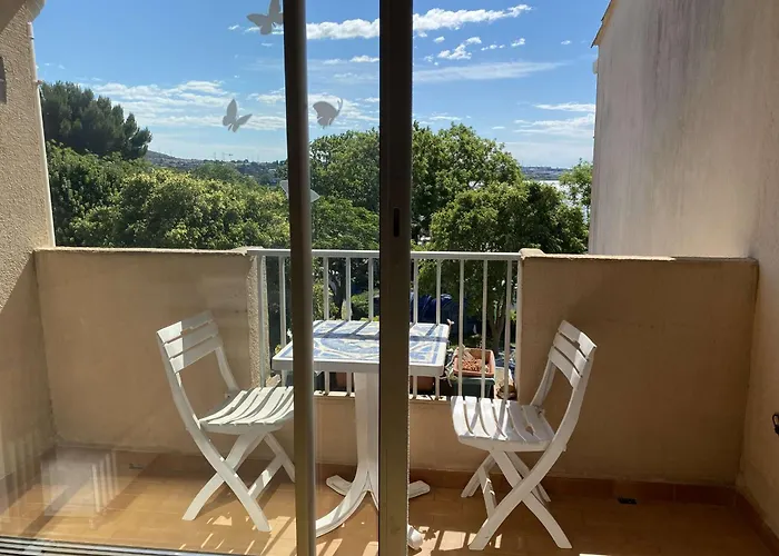 T1 Mezzanine à 10 Min Des Thermes Avec Garage Et Wifi - Fr-1-553-187