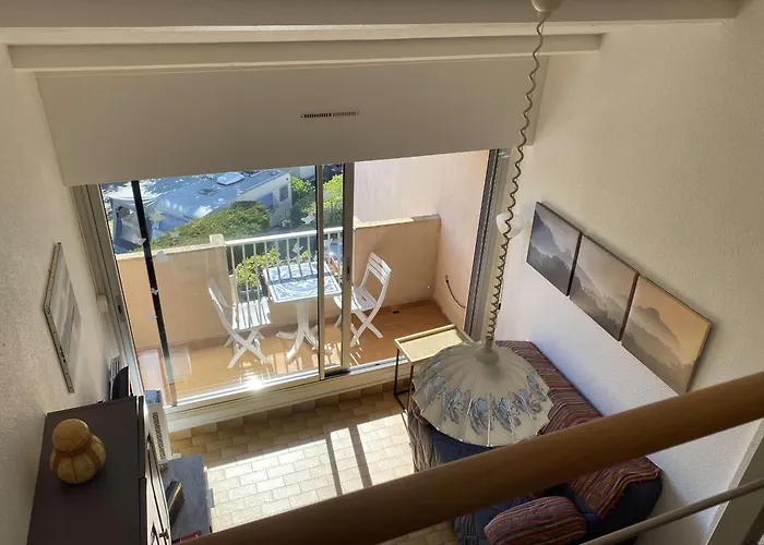 T1 Mezzanine à 10 Min Des Thermes Avec Garage Et Wifi - Fr-1-553-187